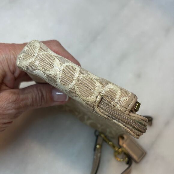 Coach Wristlet Bag Purse Wallet Tan Signature Wristlet Pouch - Picture 7 of 14